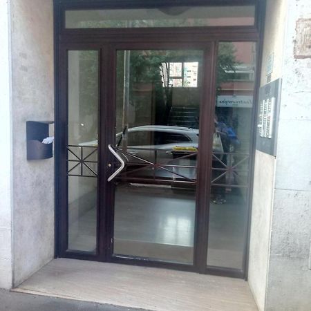 Casa Blaserna Nel Cuore Dello Shopping A Marconi E Trastevere Rom Exterior foto